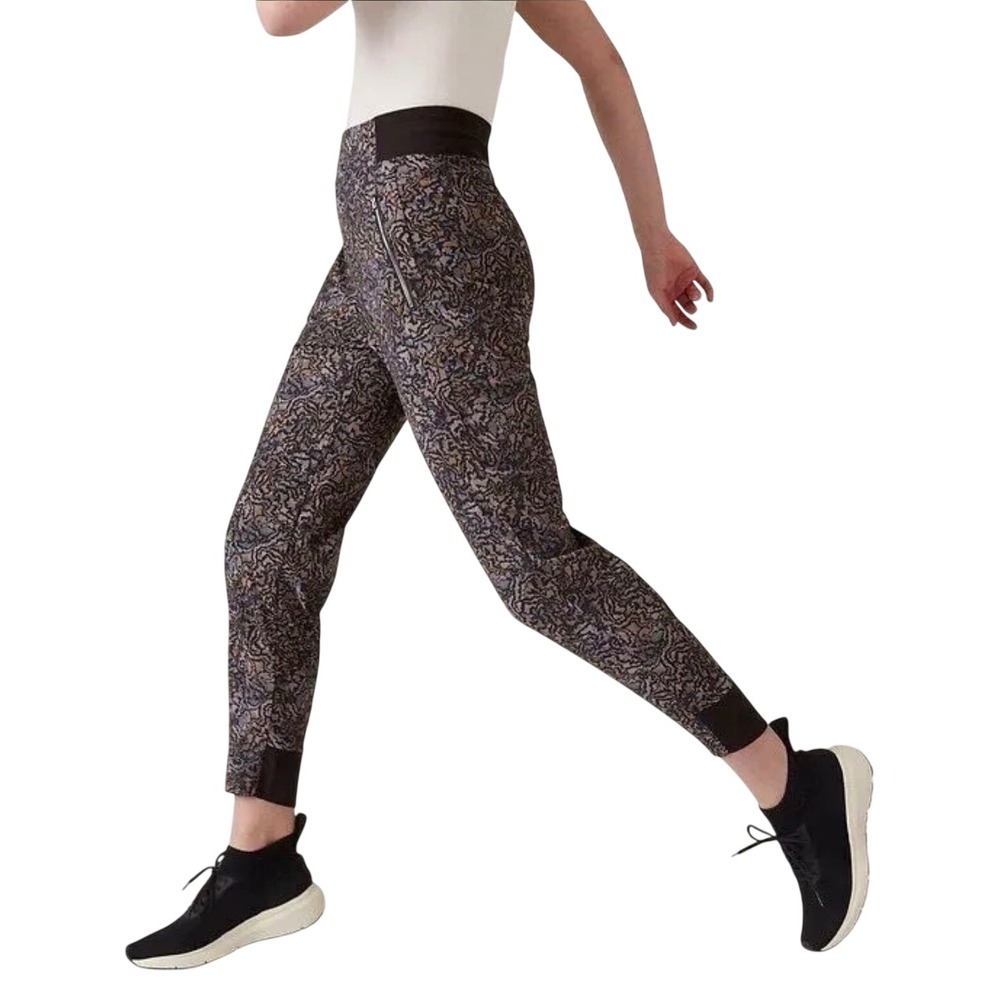 Athleta Trekkie North Tapered Jogger Pants Kinetic Abstract Print Size 6